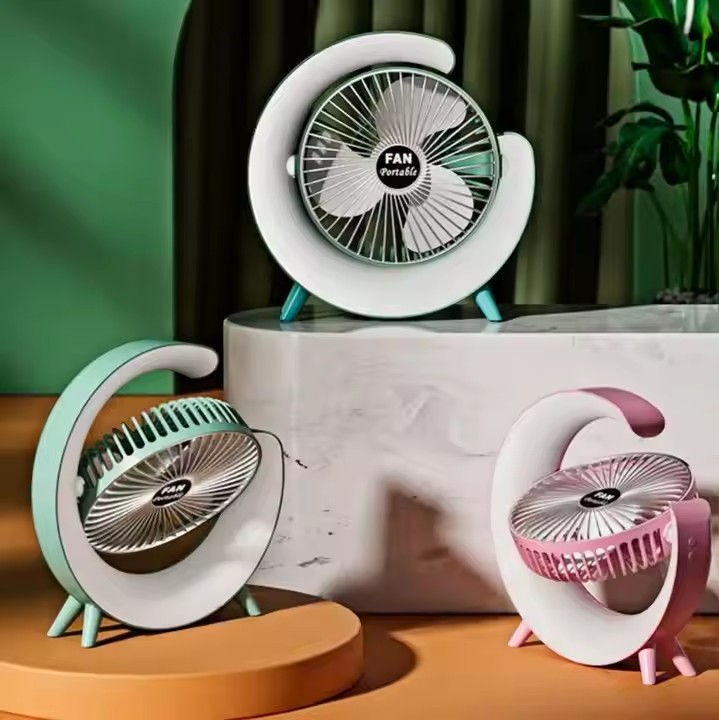 Ventiladora veladora Luna RGB / Con batería recargable / 3 niveles de velocidad